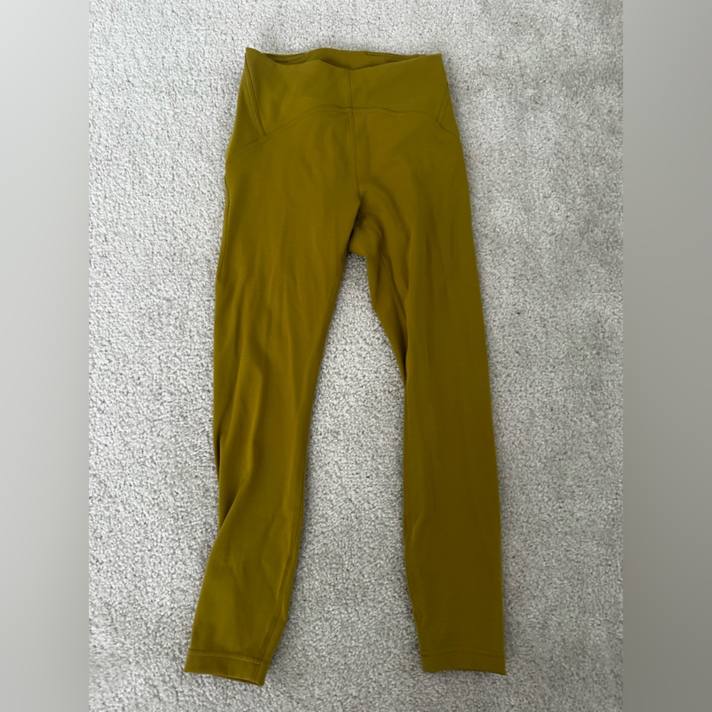 Lululemon Leggings EUC Size 6